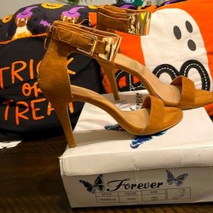 High heels size 7